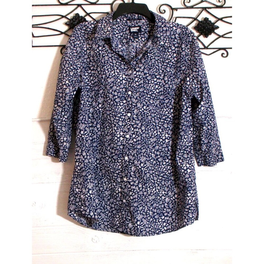 Lands' End No Iron Button Up Top Women's Size XL 16 Blue Floral Long Sleeve